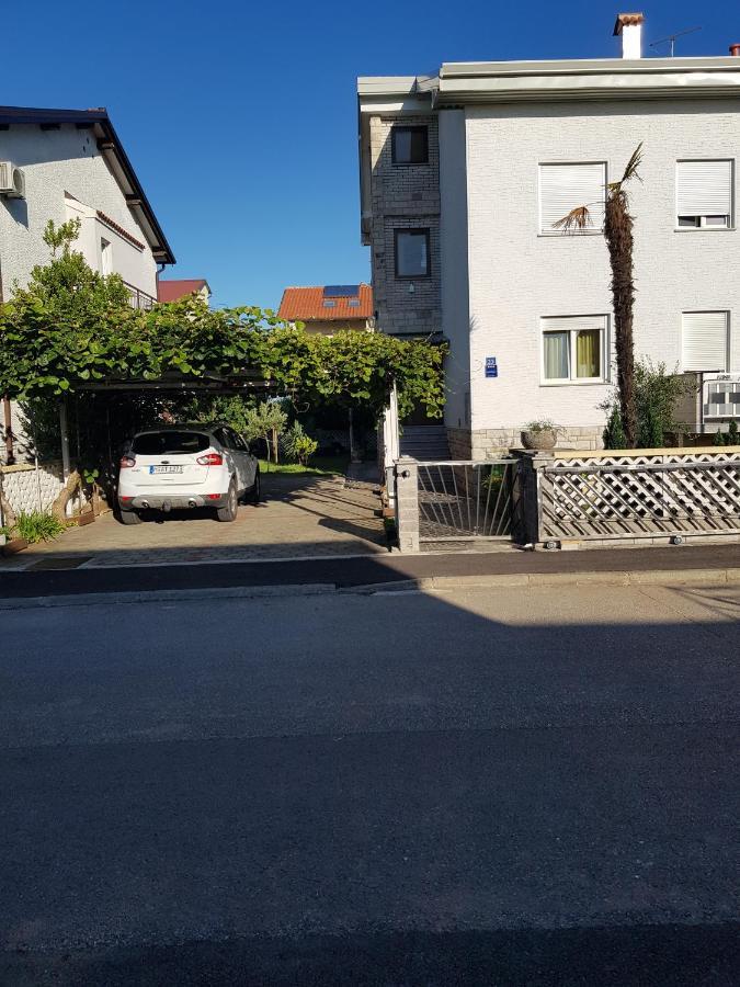Zino Apartment Umag Bagian luar foto