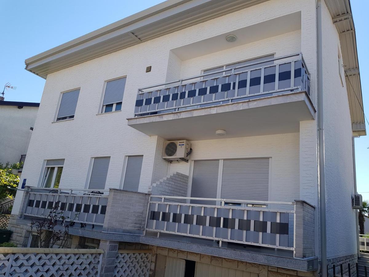 Zino Apartment Umag Bagian luar foto
