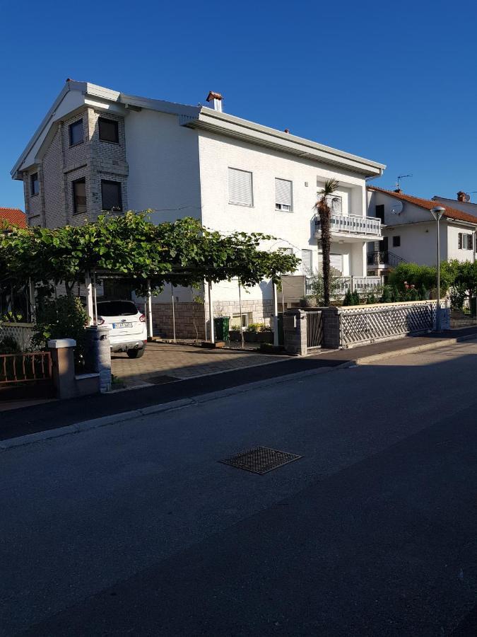 Zino Apartment Umag Bagian luar foto